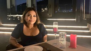 Felicia Hutapea Ulang Tahun, Anak Hotman Paris Ini Hobi Nongkrong di Kafe