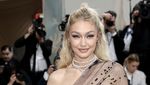 Gigi Hadid Bahagia Bisa Siapkan Makanan Anak, Intip Kreasinya!