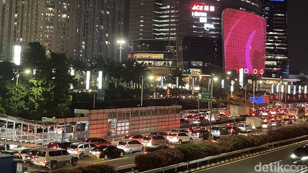Jalan Jenderal S Parman, Jakarta Barat, macet