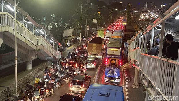 Jalan Jenderal S Parman, Jakarta Barat, macet