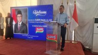 Sebelumnya, pada Senin (15/5), Zulhas juga mengunjungi salah satu pabrik Indomie di Kairo di bawah perusahaan Salim Wazaran Abu Alata Ltd. Pada kunjungan tersebut, Zulhas bertemu dengan pimpinan pabrik Indomie di Mesir, antara lain General Manager Imri Yahya, General Manager Transworld Mugetaba Abusabeeb, Direktur Manufaktur Salim Wazaran Group Arif Subowo dan Wakil CEO Ahmad Muafi. Hadir dalam acara Duta Besar RI untuk Mesir Lutfi Rauf, dan Pimpinan Kamar Dagang dan Industri Indonesia (KADIN) Indonesia.