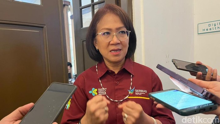 Ada Nakes Nggak Tegaan Beri Imunisasi Suntik Ganda, Kemenkes Angkat Bicara