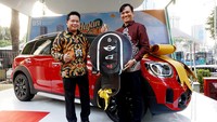 PT Bank Syariah Indonesia Tbk (BSI) memberikan hadiah utama 1 unit mobil Mini Cooper Country Man dalam acara Hujan Rezeki BSI periode Agustus 2022 - Maret 2023. Ini merupakan wujud apresiasi pada nasabah yang setia menggunakan BSI Mobile.