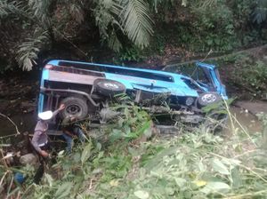 Bus Rombongan Anak SD Masuk Jurang di Samosir, 18 Orang Luka-luka