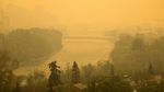 Kota di Kanada Berselimut Asap Kuning Imbas Kebakaran Hutan