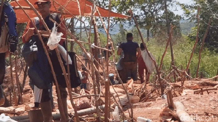 Lokasi Tambang Ilegal di Kawasan Perhutani Sukabumi Dibakar, Gurandil Kocar-kacir!