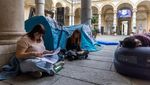 Mahasiswa di Turin Gelar Tenda-Nginep di Kampus, Ada Apa?