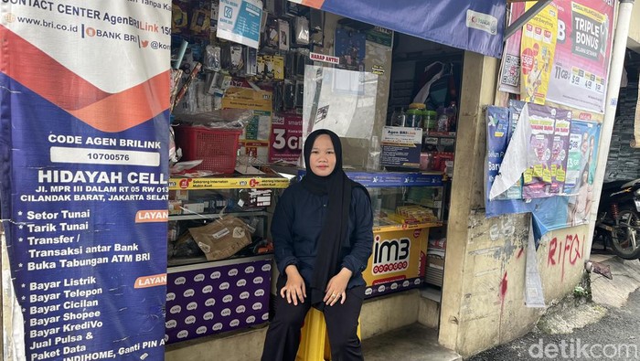 Maya, 30 tahun, agen BRILink yang selamatkan pelanggan dari aksi tipu-tipu hipnotis via telepon