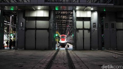 Mulai Uji Coba, Kereta Cepat Bakal Bisa Ngebut 385 Km/Jam?