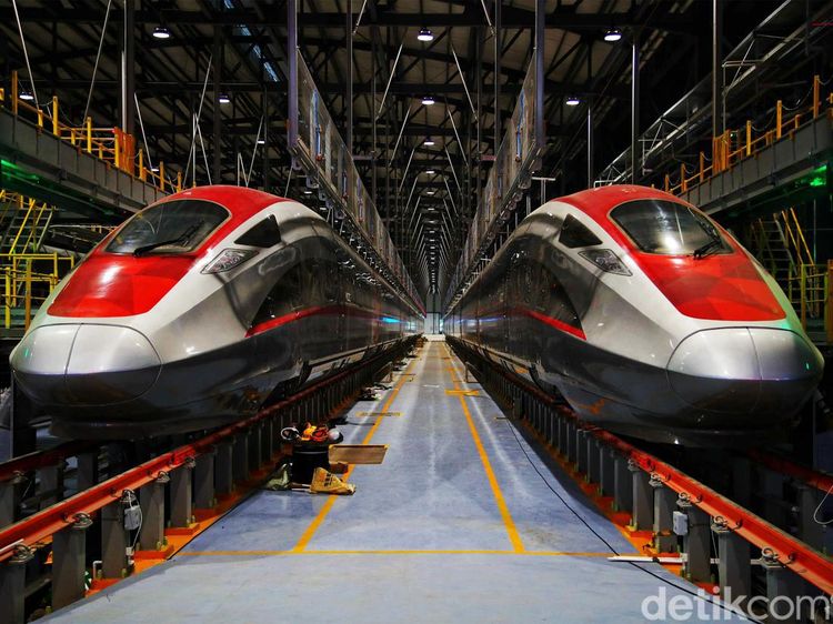 Melihat dari Dekat Kereta Cepat Jakarta Bandung di Depo Tegalluar