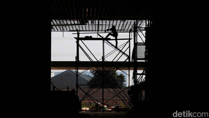 Melihat Progres Pembangunan Stasiun KCJB Halim Pembangunan Stasiun Kereta Cepat Jakarta Bandung (KCJB) Halim terus dikebut. Begini progres terkininya.