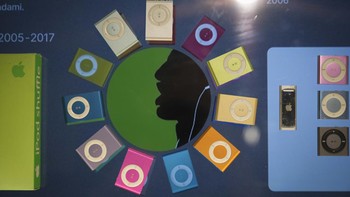 Museum ini memamerkan 1.600 produk Apple dari kolektor Jacek Lupina.   