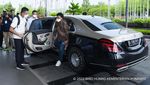 Potret Johnny G Plate Naik Maybach Rp 6 Miliar