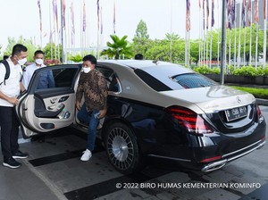 Johnny G Plate Tersangka Korupsi BTS, Sering Naik Mercedes-Maybach Rp 6 Miliar