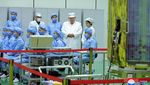 Momen Kim Jong Un Ajak Putrinya Melihat Pusat Satelit Pengintai Korut