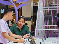 Keseruan Oppo Find N2 Flip Pop Up Store di Jakarta