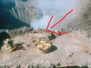 Tokoh Adat Tengger Selidiki Hilangnya Patung Ganesha di Bibir Kawah Bromo