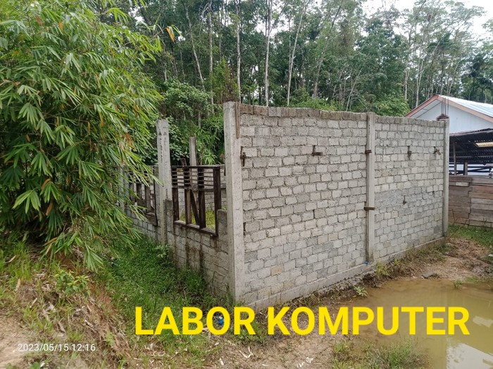 Pembangunan SMAN 3 Huruna di Nias, Sumatera Utara, mangkrak. Foto 16 Mei 2023. (Dok Yurisman Laia)