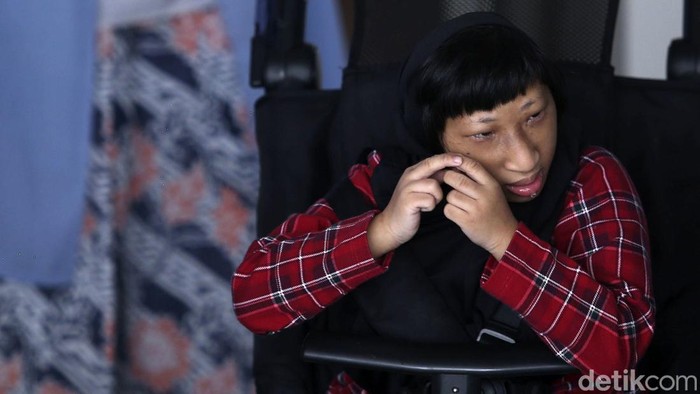 Program Batik Pelangi memberikan layanan bagi penderita penyakit langka dengan menyediakan pemeriksaan genetik gratis. Kegiatan itu berlangsung di Gedung Genomic Hub, Jakarta.