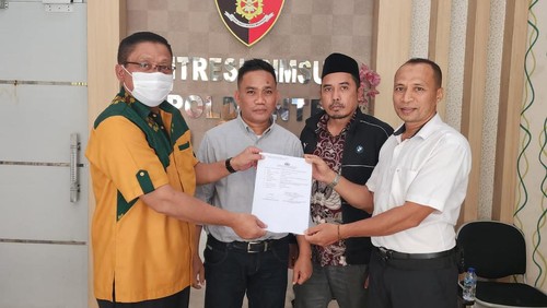 Pemilik akun YouTube yang diduga menghina TGB Zainul Majdi dan organisasi NWDI dilaporkan ke polisi.