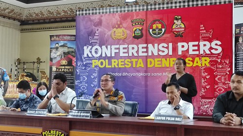 Polresta Denpasar menyebut WNA China laki-laki membunuh perempuannya sebelum bunuh diri di Hotel Intercontinental.
