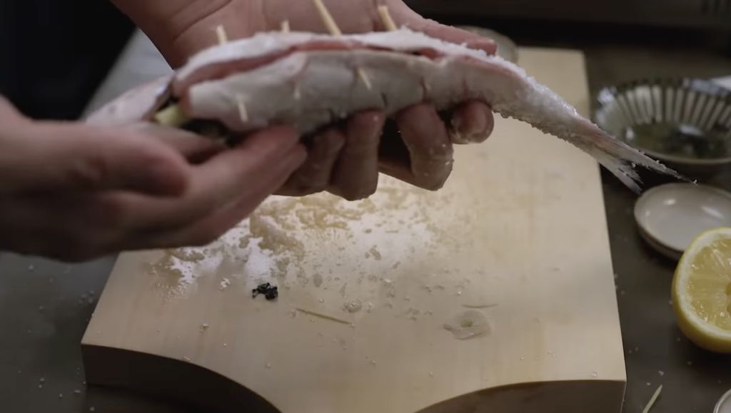 Uncle Roger Jawab Tantangan Masak dari Gordon Ramsay, Ini Aksinya