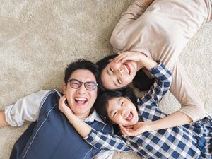 Luqman Ayat 15 Perintahkan Tetap Bakti pada Orang Tua Meski Beda Keyakinan