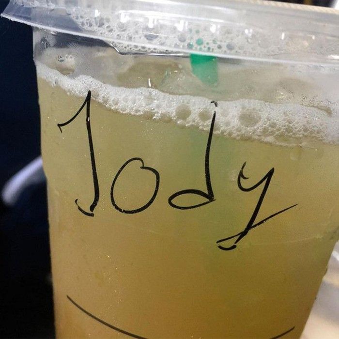 Barista salah tulis nama