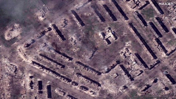 Rentetan serangan Rusia memicu kehancuran di Kota Bakhmut, Ukraina. Begini penampakannya.