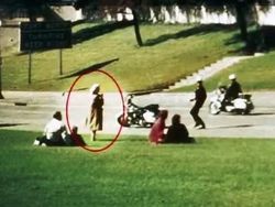 Foto Paling Misterius yang Belum Terungkap Faktanya, Bikin merinding!