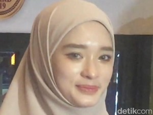 Inara Rusli Putuskan Buka Cadar