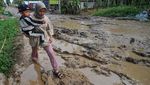 Duh... Jalan di Tanjung Jabung Timur Jambi Rusak dan Becek