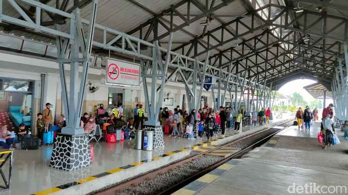 Jejak Sejarah Stasiun Blitar, dari Kolonial hingga Era Digital