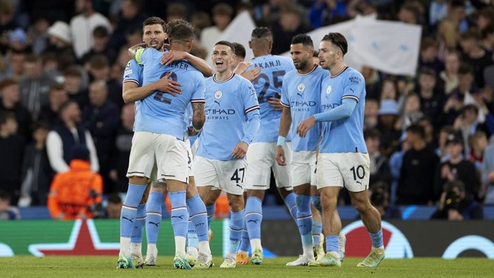 MANCHESTER, UNITED KINGDOM - MAY 17: Players of Manchester City celebrate after winning the UEFA Champions League semi-final second leg match against Real Madrid at Etihad Stadium on May 17, 2023 in Manchester, United Kingdom. (Photo by Federico Titone/Anadolu Agency via Getty Images)