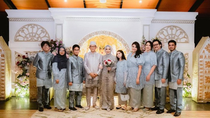 Ibunda Marshanda menikah lagi.