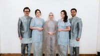 Potret keluarga usai ibunda Marshanda resmi menikah lagi. Foto: instagram marshanda