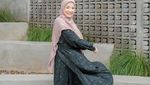 10 Potret Memesona Natasha Rizki Istri Desta dalam Busana Muslimah