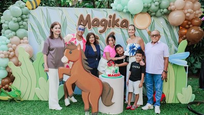 10 Potret Serunya Ultah Anak Nia Ramadhani, Ada Barongsai!