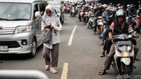 Kawasan Ancol memang menjadi tempat wisata favorit warga Jakarta dan sekitarnya. Saat hari libur, kawasan itu selalu ramai pengunjung.