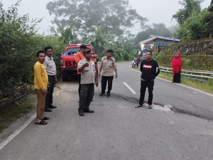 Pergeseran Tanah di Sinjai, 10 Rumah Rusak-Jalan Amblas