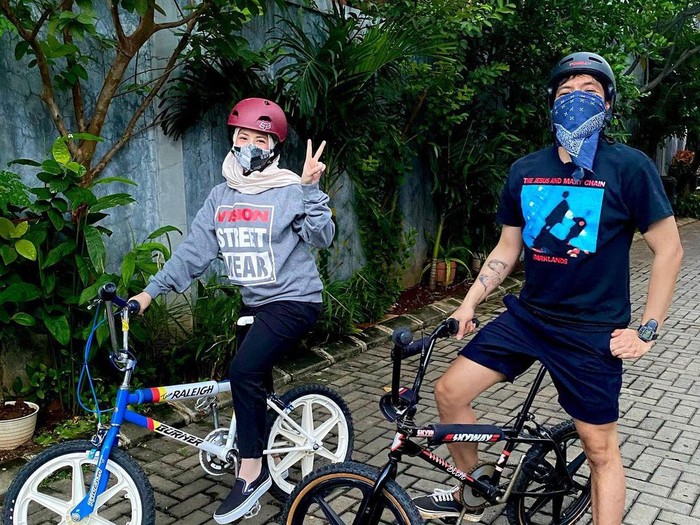 Potret Desta dan Natasha Rizki