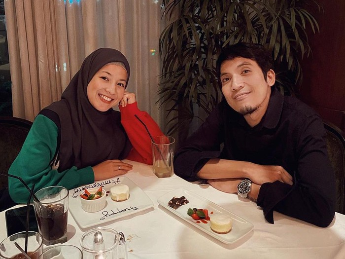 Potret Desta dan Natasha Rizki