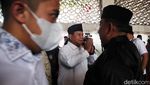 Momen Prabowo Peluk Erat Anak Kecil di Silaturahmi Kebangsaan