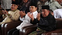 Acara yang dihadiri Ketum Gerindra itu diselenggarakan oleh Badan Komunikasi Pemuda Remaja Masjid Indonesia (BKPRMI), Dunia Melayu Dunia Islam (DMDI), dan Yayasan Prabowo Subianto.