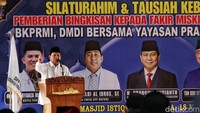 Prabowo memberikan sambutan di acara silaturahmi kebangsaan.