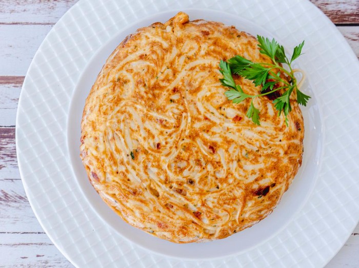Resep Omelet Mie Instan Goreng