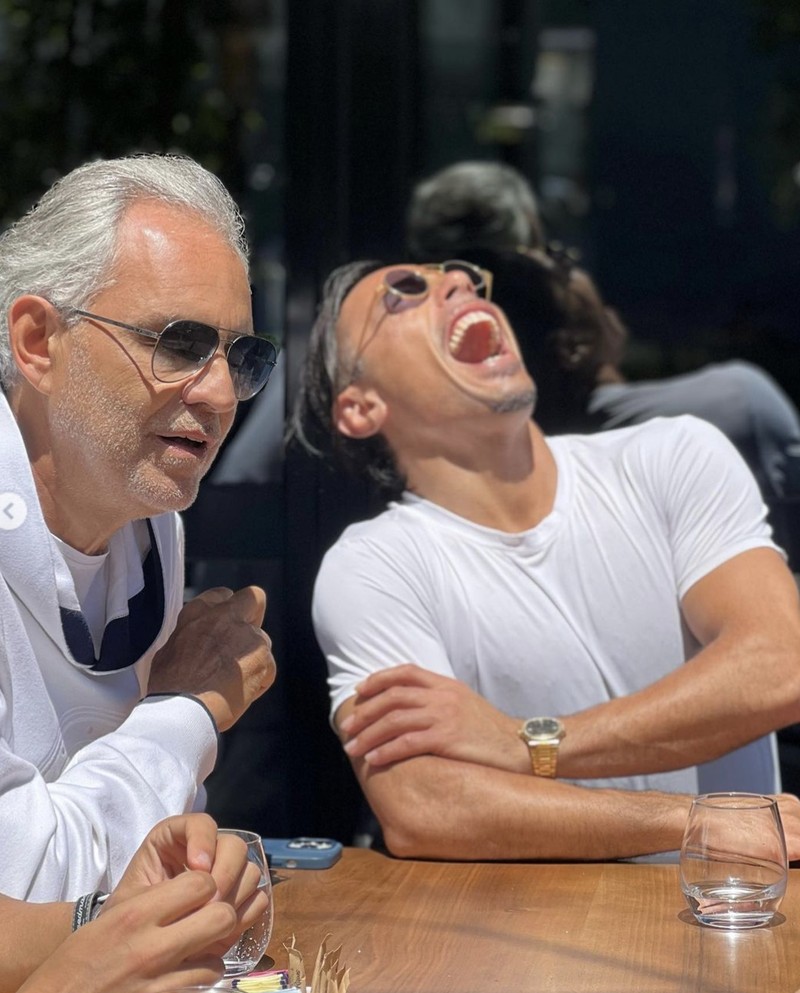 10 Potret Terbaru Salt Bae Jamu Tokoh Terkenal di Restonya, Siapa Saja?