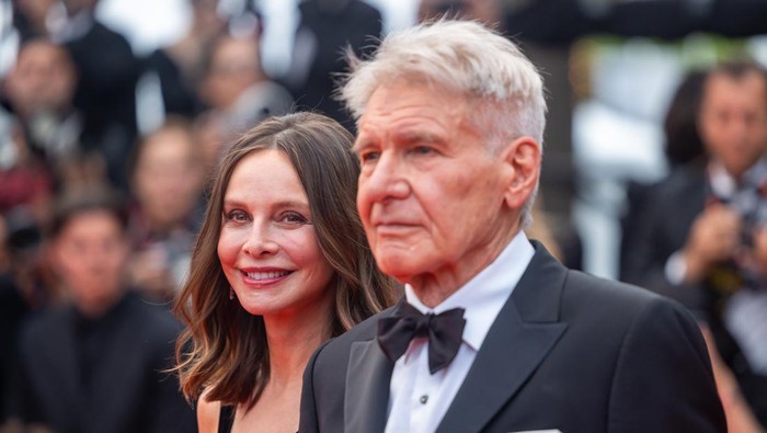 CANNES, FRANCE - MAY 18: (L-R) Calista Flockhart and Harrison Ford attend the Indiana Jones And The Dial Of Destiny red carpet during the 76th annual Cannes film festival at Palais des Festivals on May 18, 2023 in Cannes, France. (Photo by Marc Piasecki/FilmMagic)