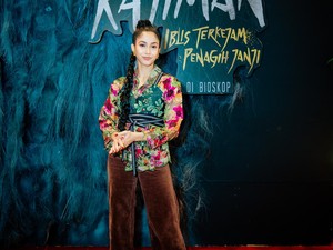 Aghniny Haque Ternyata Masih Suka Disuapi Makan oleh Ibu