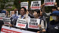 KTT tiga hari negara-negara industri yang tergabung dalam G7 akan dilangsungkan mulai hari Jumat sampai hari Minggu, 19-21 Mei, di kota bersejarah Hiroshima di Jepang. Fokus utama pembahasan mereka adalah bagaimana meningkatkan bantuan terhadap Ukraina menghadapi invasi Rusia, selain tema-tema ekonomi penting seperti penggunaan kecerdasan buatan AI dan regulasinya. AP/Lee Jin-man  